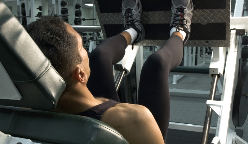plate loaded squats